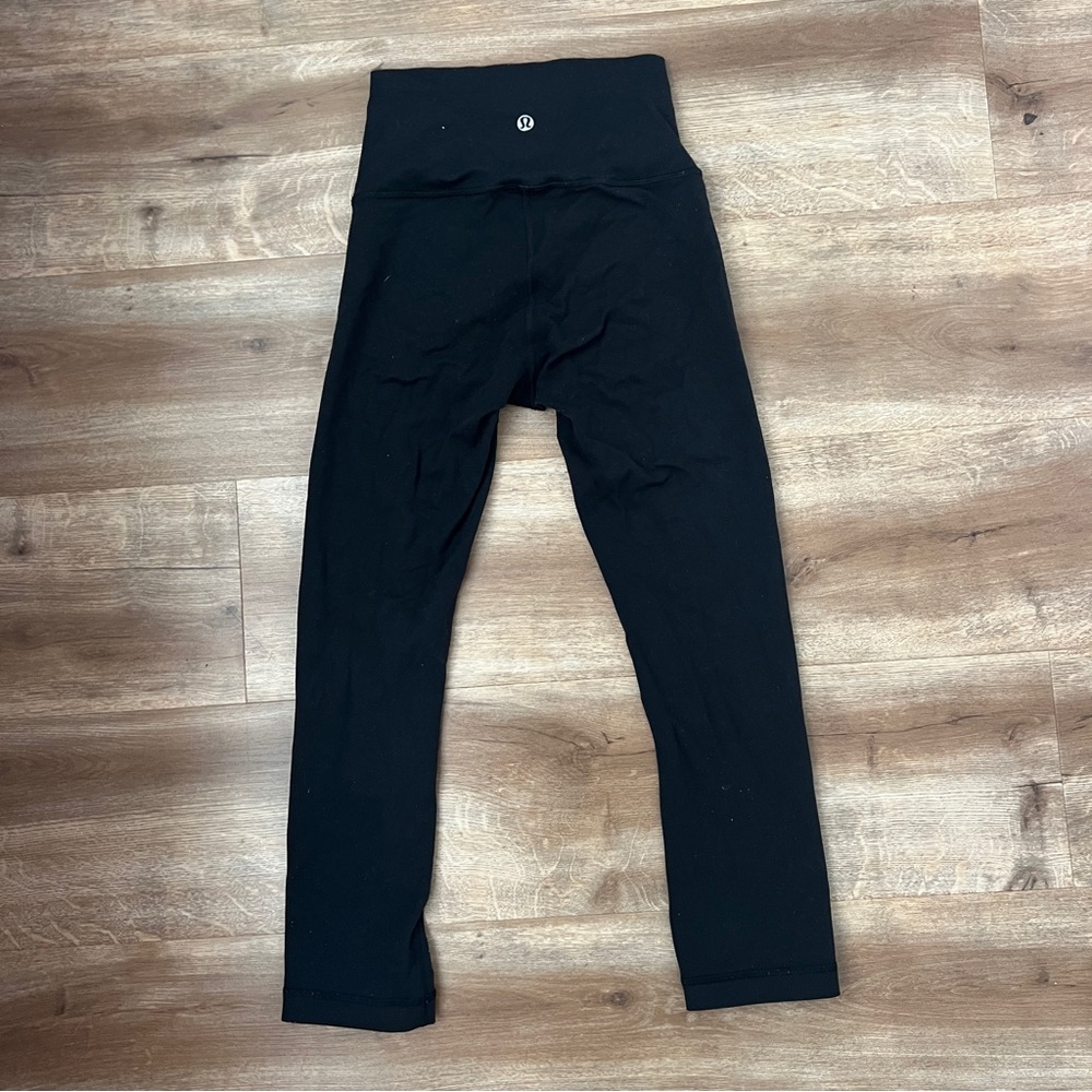 Lululemon Black Wunder Under Crop Leggings Size 4